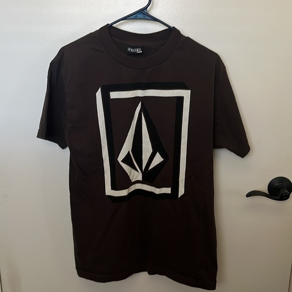 Volcom Tops - Volcom short sleeve tee